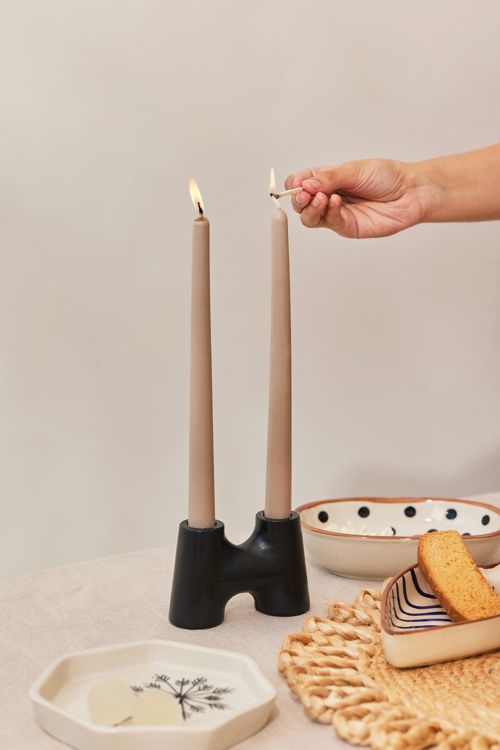 "H" Style  Nordic Concrete Candle Holder - Black (Set of 2)