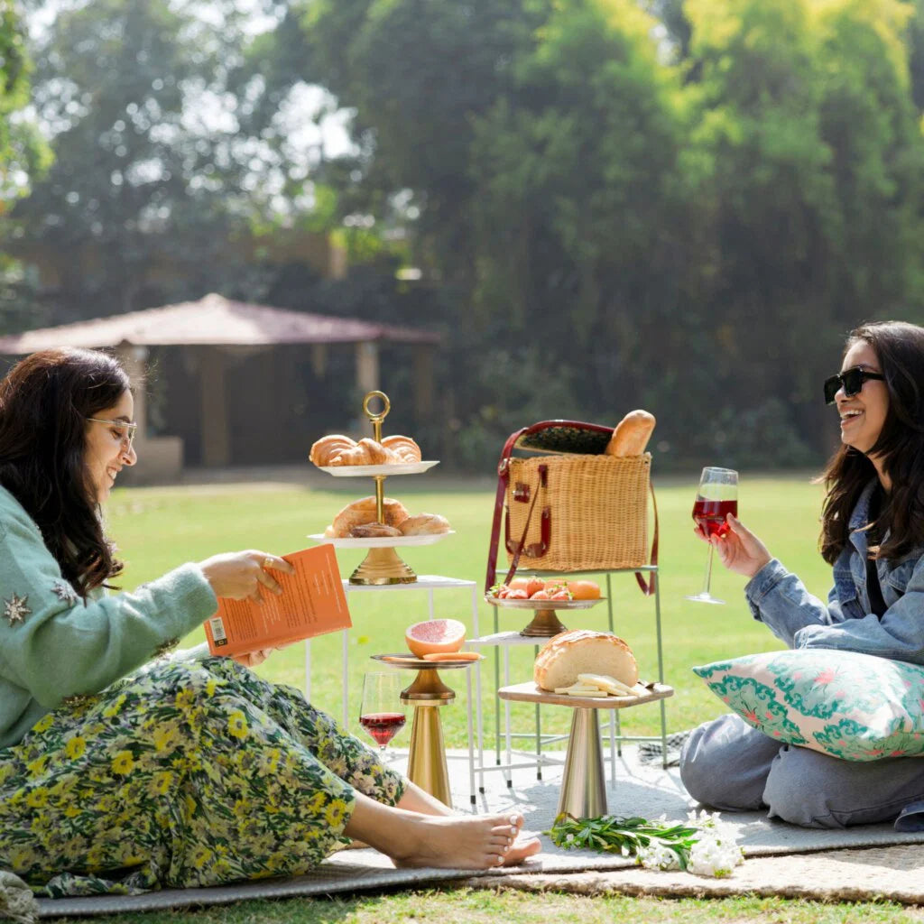 Dorris Antique Gold Platter Stand , 8.5 X 8.5 X 2.5 Inches