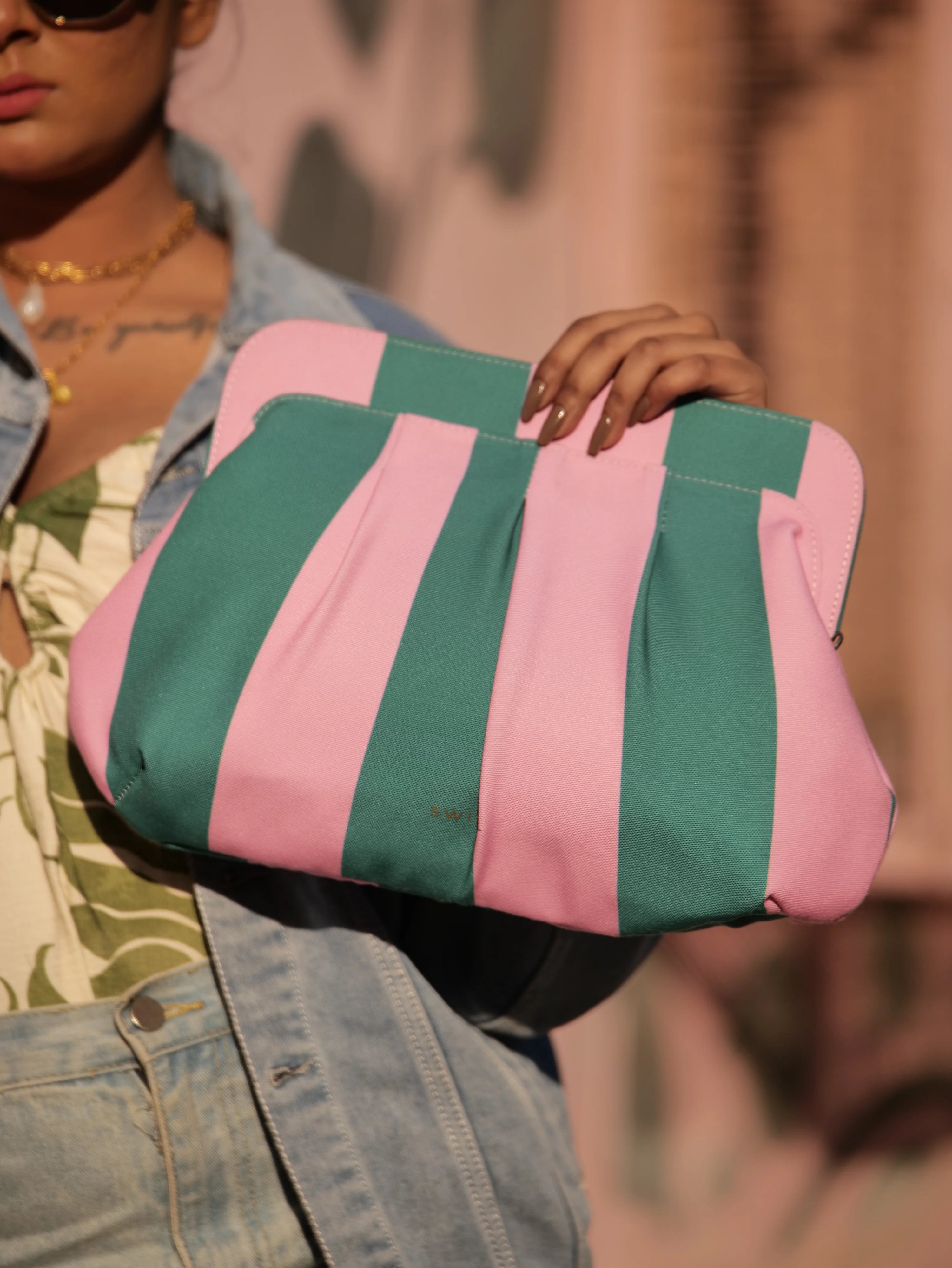 Fiore Pochette - 10”H x 14”W Inches