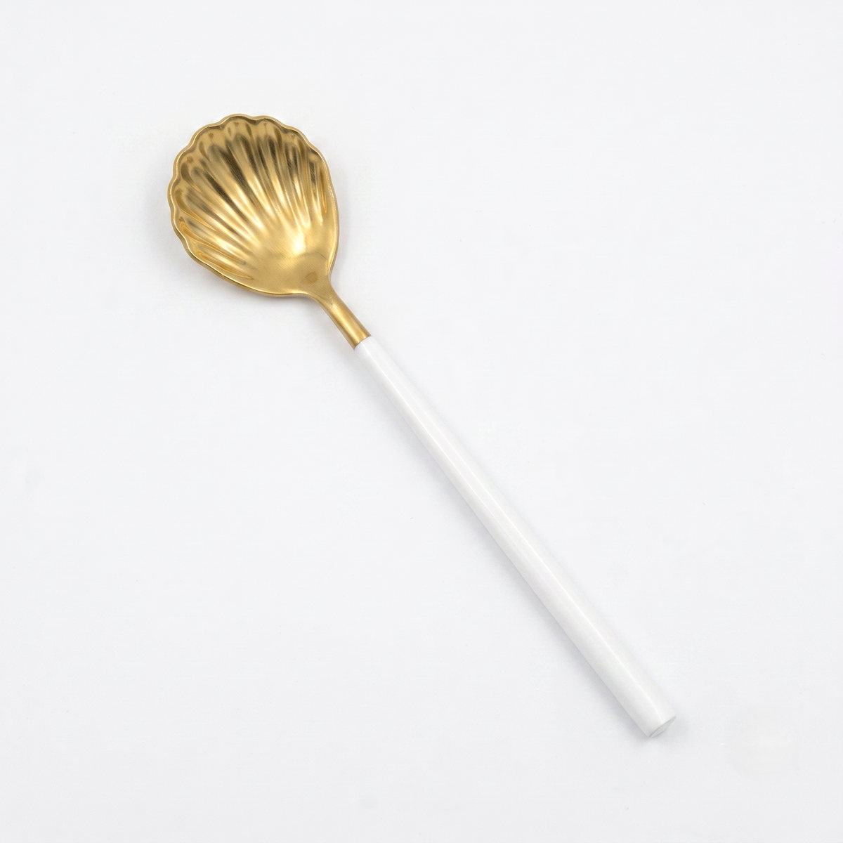 Shell Motif Spoon | Stainless Steel | Enamel-Coated Handle - Casa Amarosa