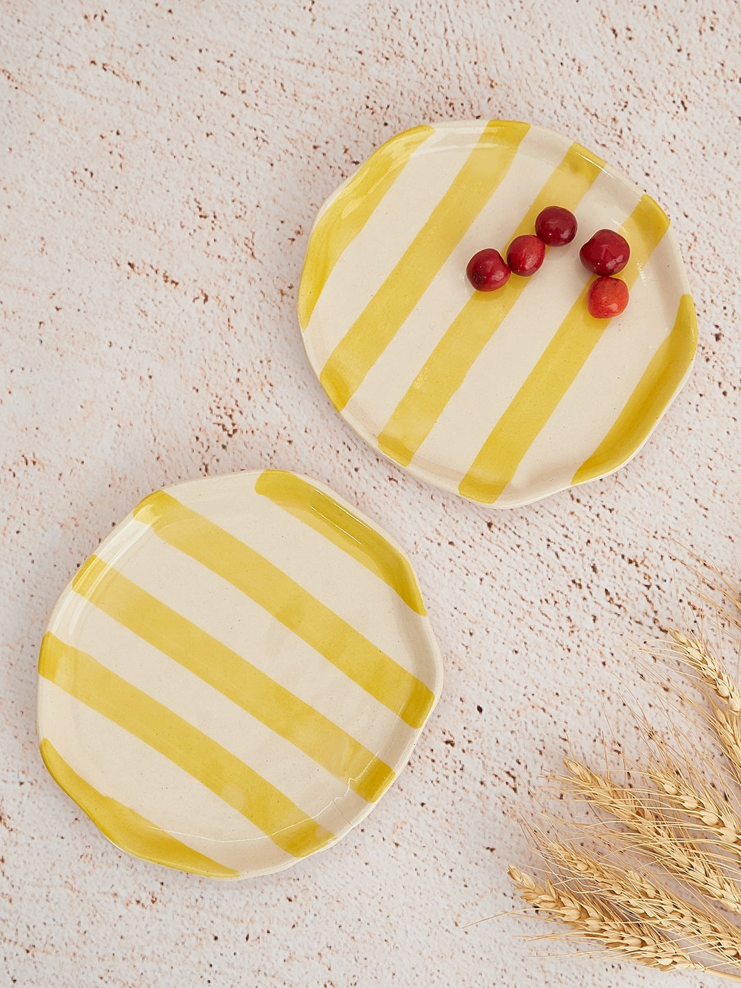 Ceramic Yellow stripe plate, 6.3x6.3 Inches (Set of 4)