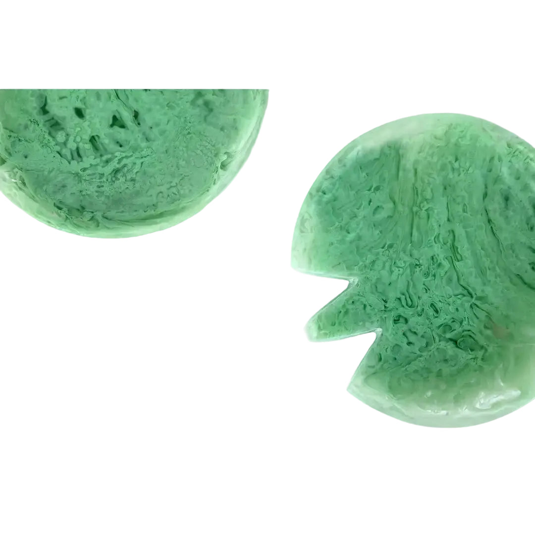 Resin Salad Server, Green Set of 2 4.10x8.75 Inches - Casa Amarosa