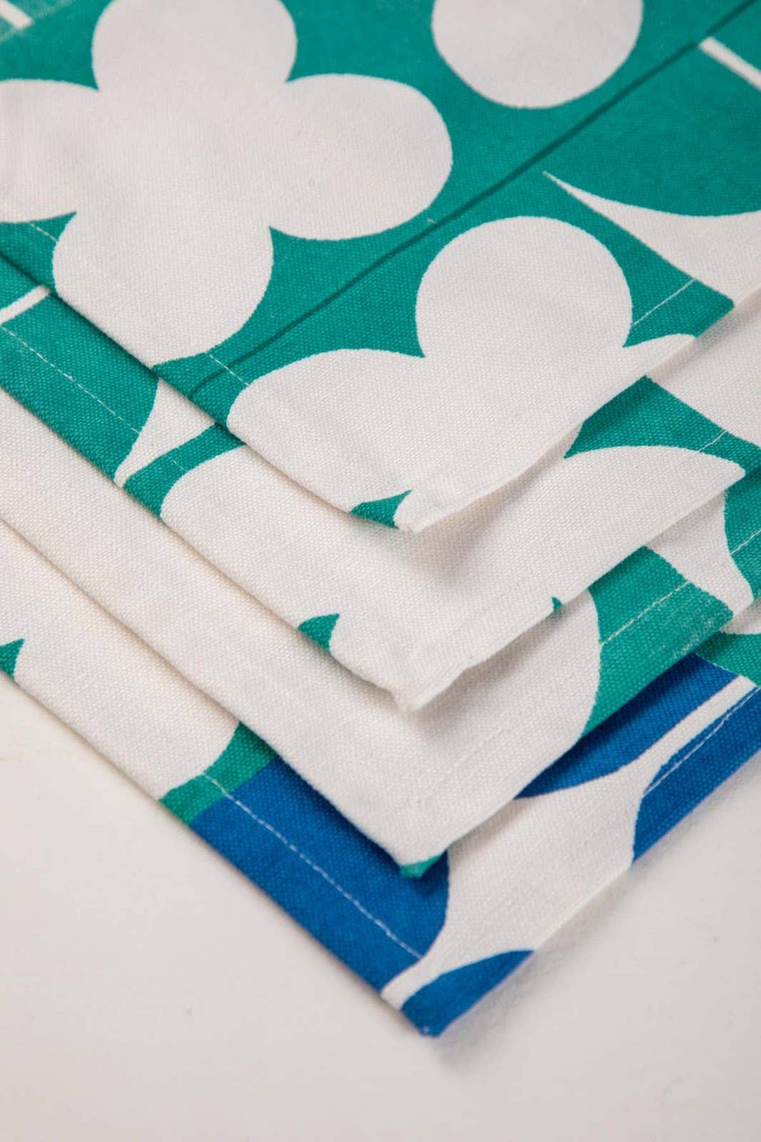 Teal Circle of Joyee Mat, Set of 4 | Cotton Canvas | 13x18