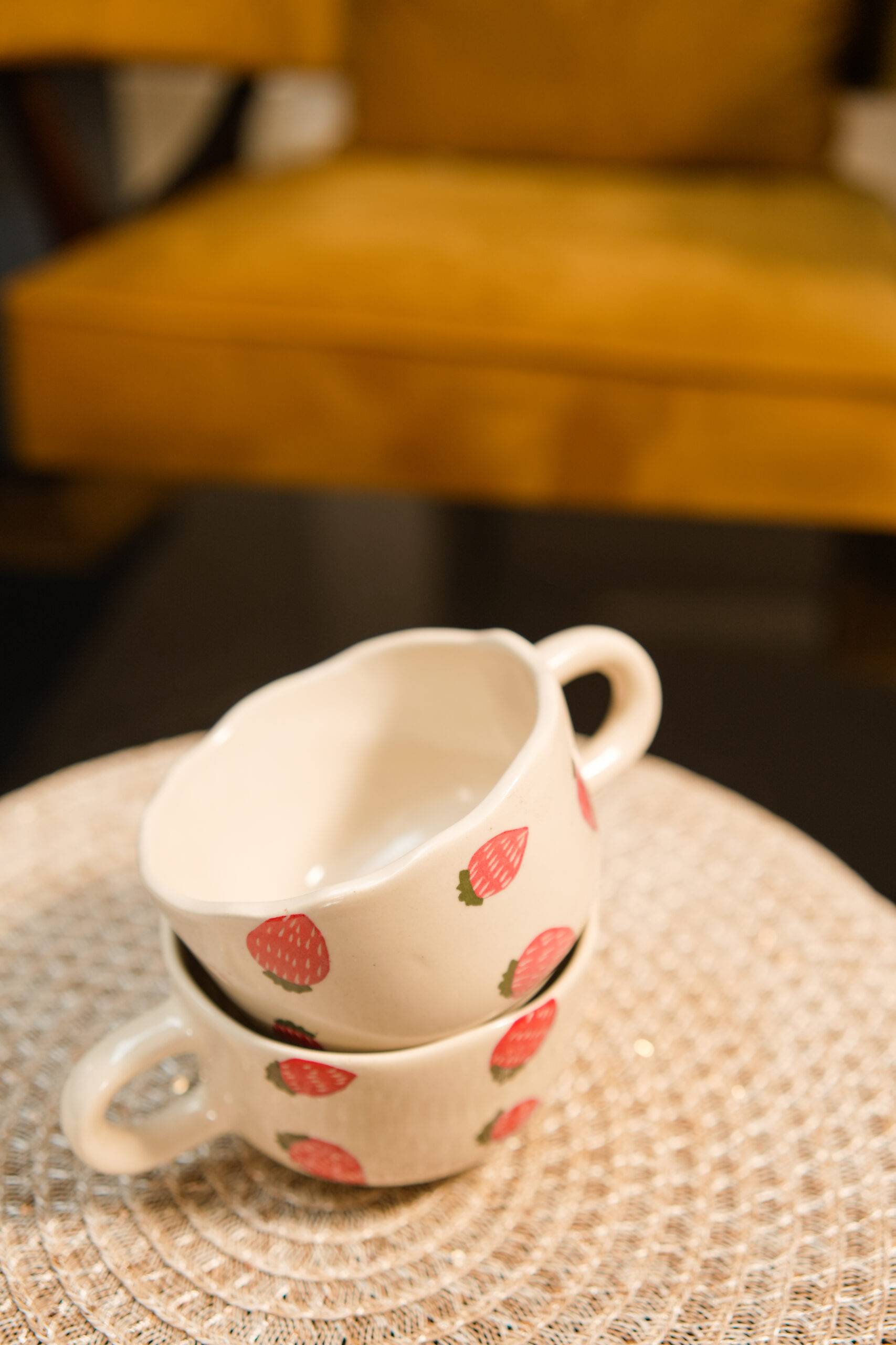 Ceramic Strawberry Coffee Cup (SET OF 4)