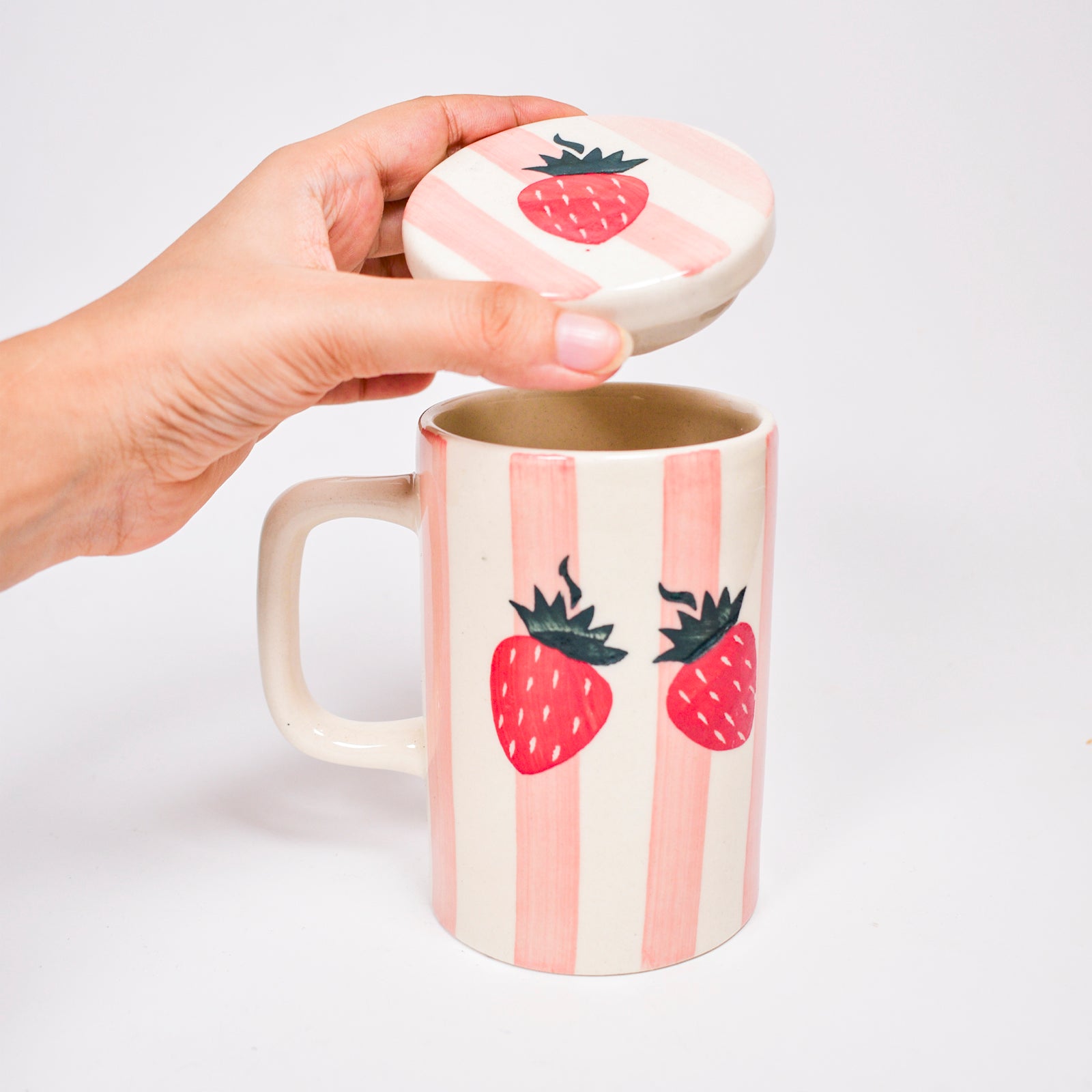 Strawberry Stripe Mug With Lid - 5 x 3 Inches