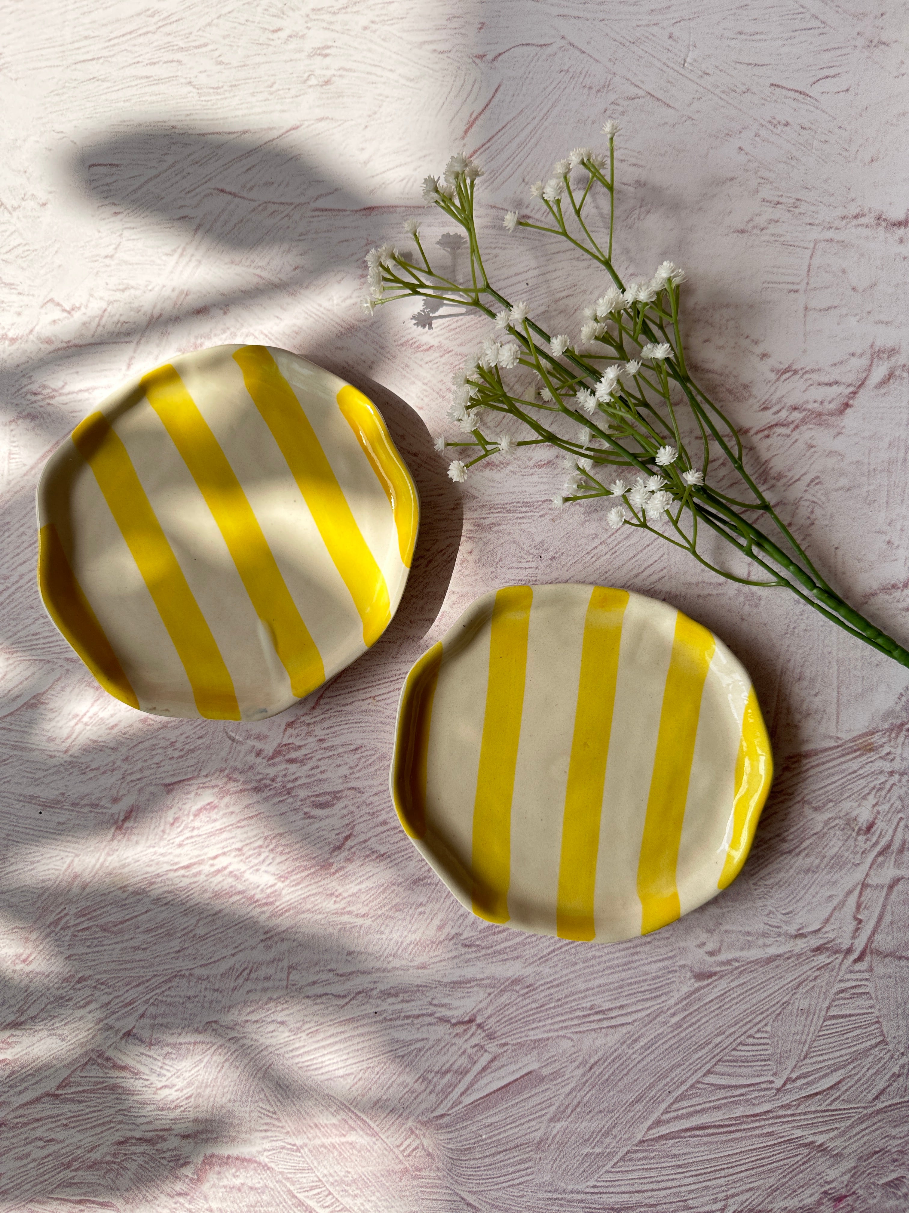 Ceramic Yellow stripe plate, 6.3x6.3 Inches (Set of 4)