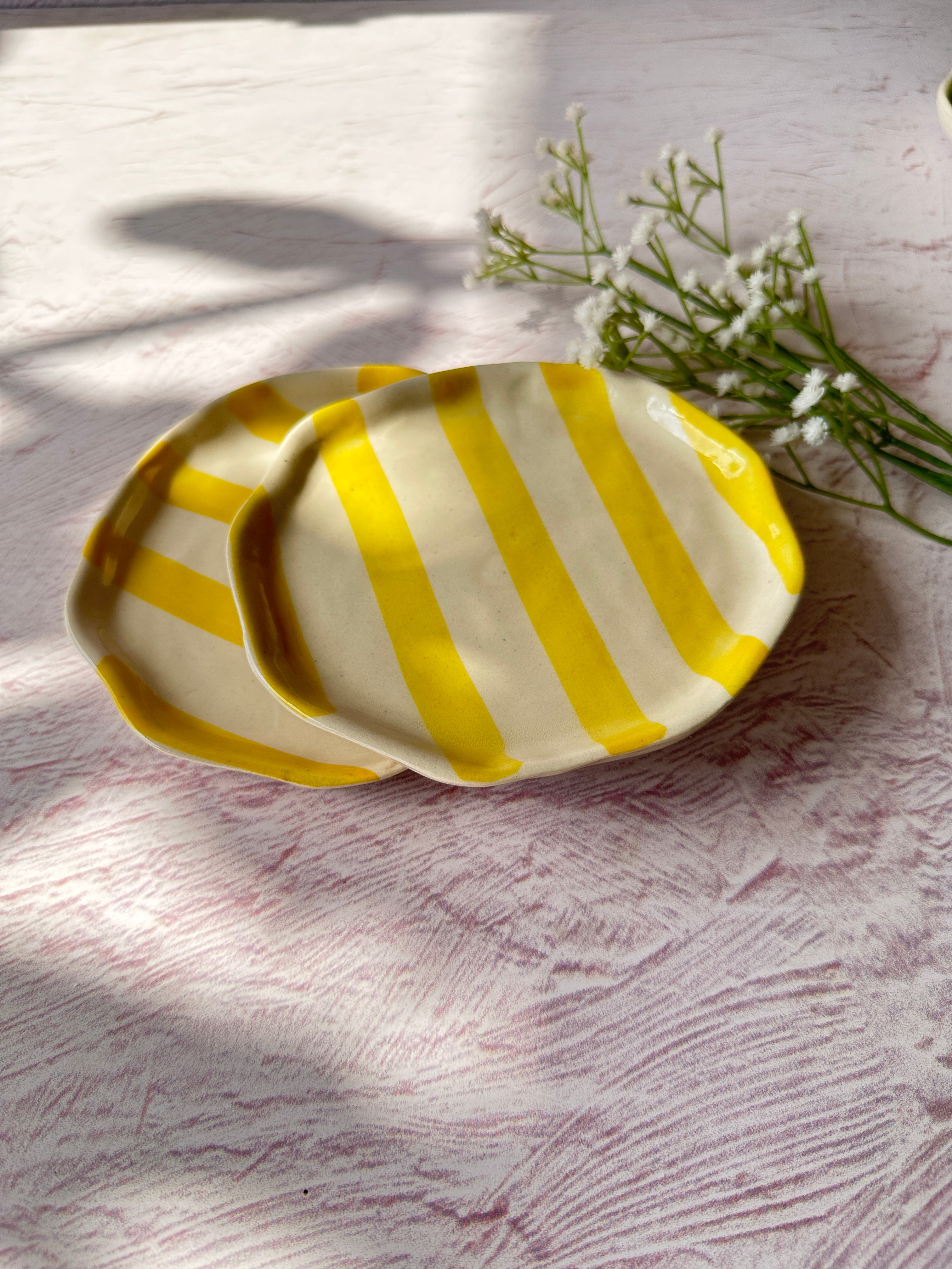 Ceramic Yellow stripe plate, 6.3x6.3 Inches (Set of 4)