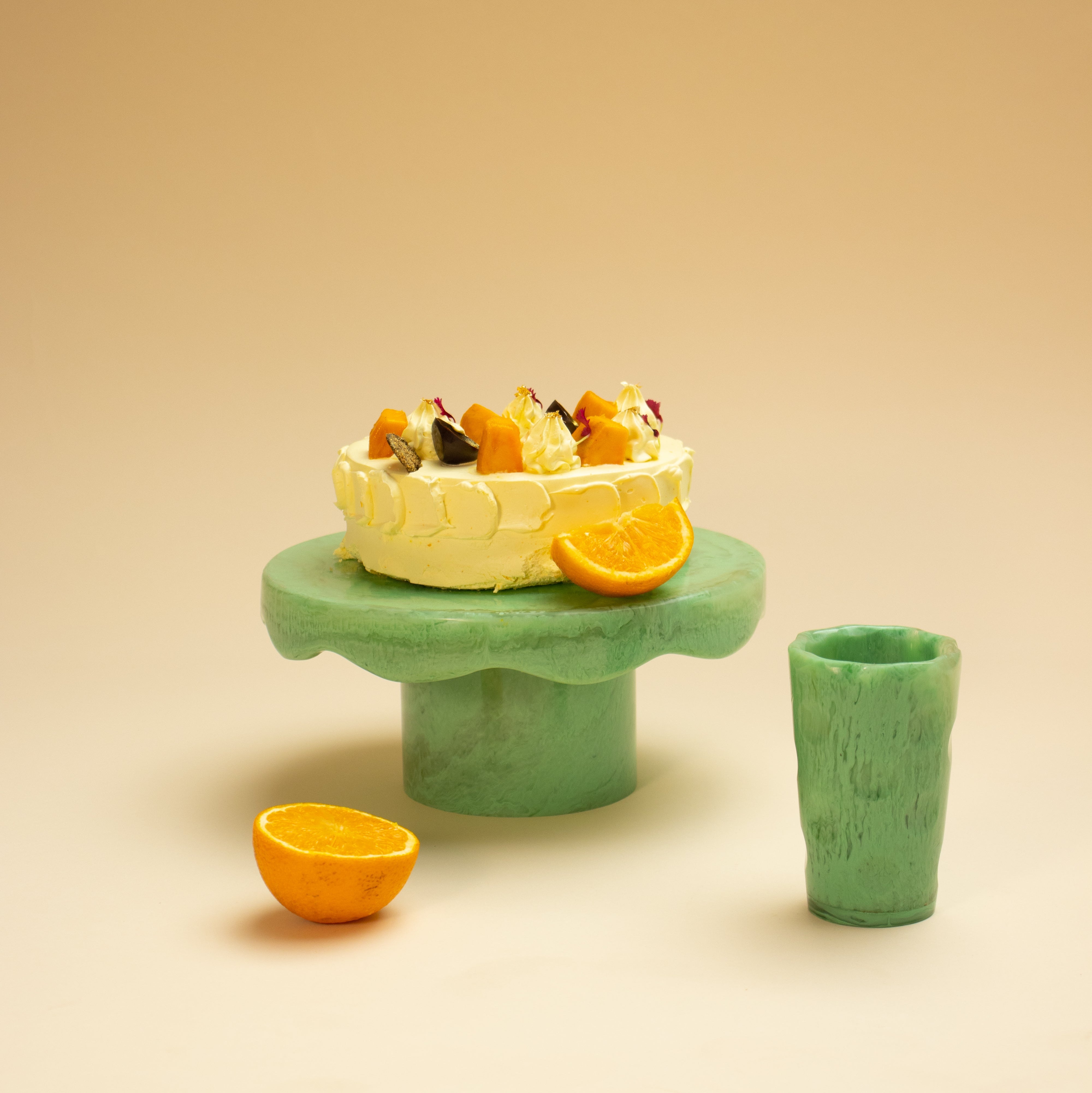 Scallop Resin Cake stand, Green- 9.5x4.5 Inches