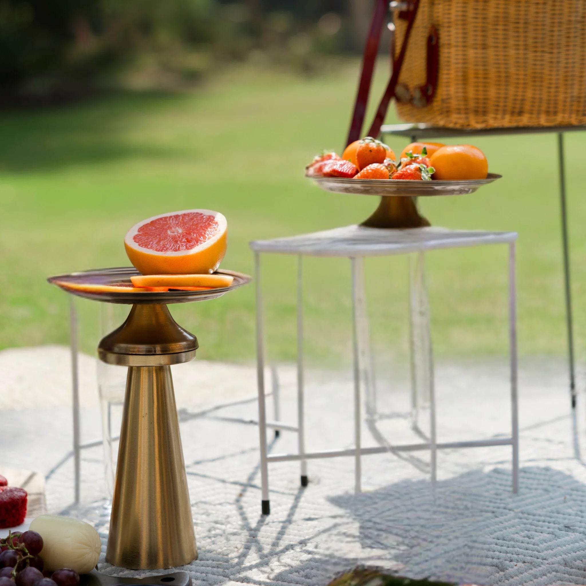 Dorris Antique Gold Platter Stand , 8.5 X 8.5 X 2.5 Inches