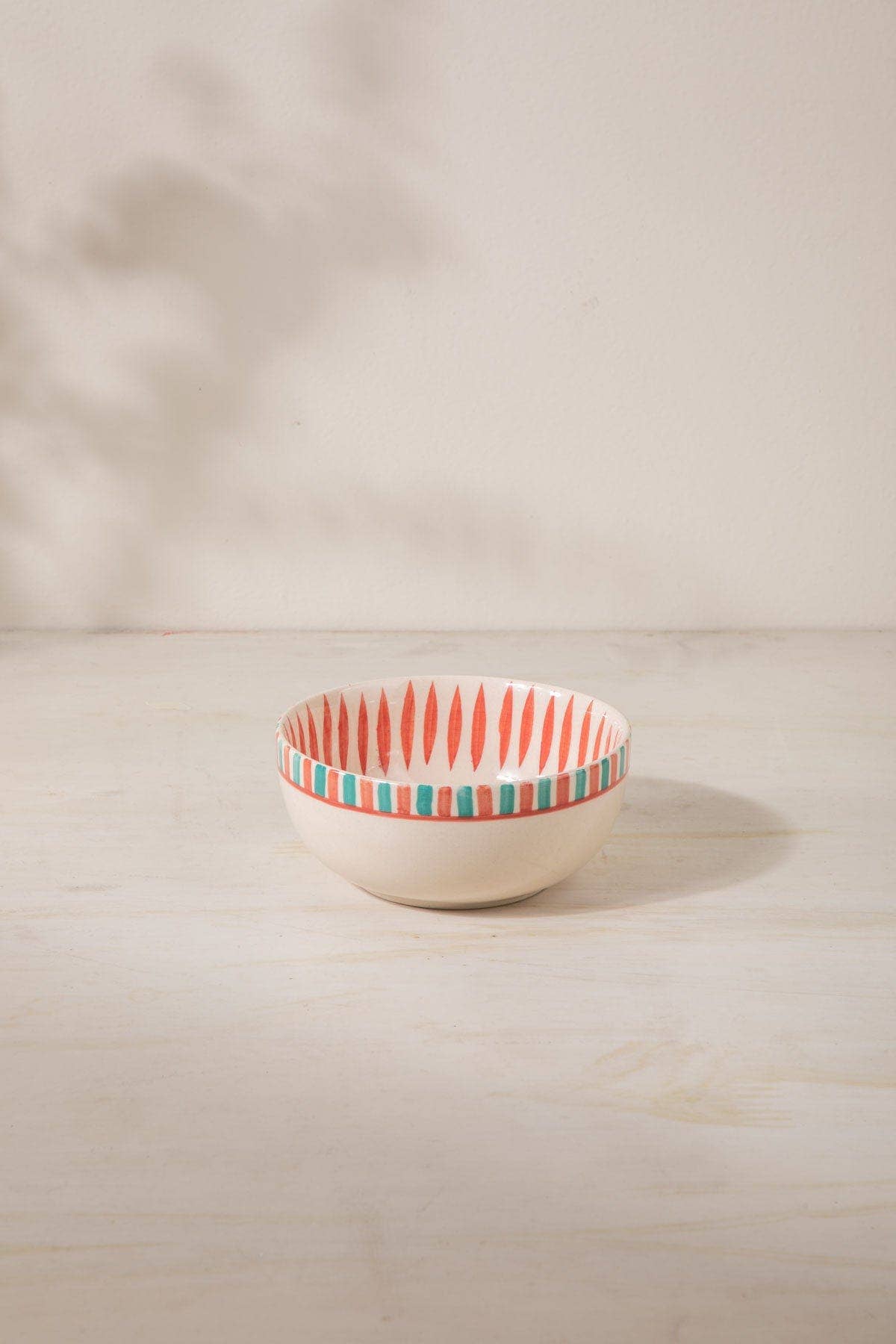 Toddy Palm Round Bowl | Hand-Painted Stoneware | 700 ml - Casa Amarosa