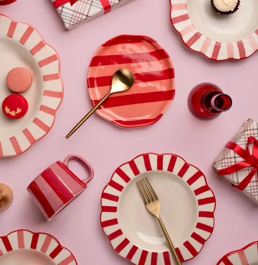 CHRISTMAS HOLIDAY SHOP