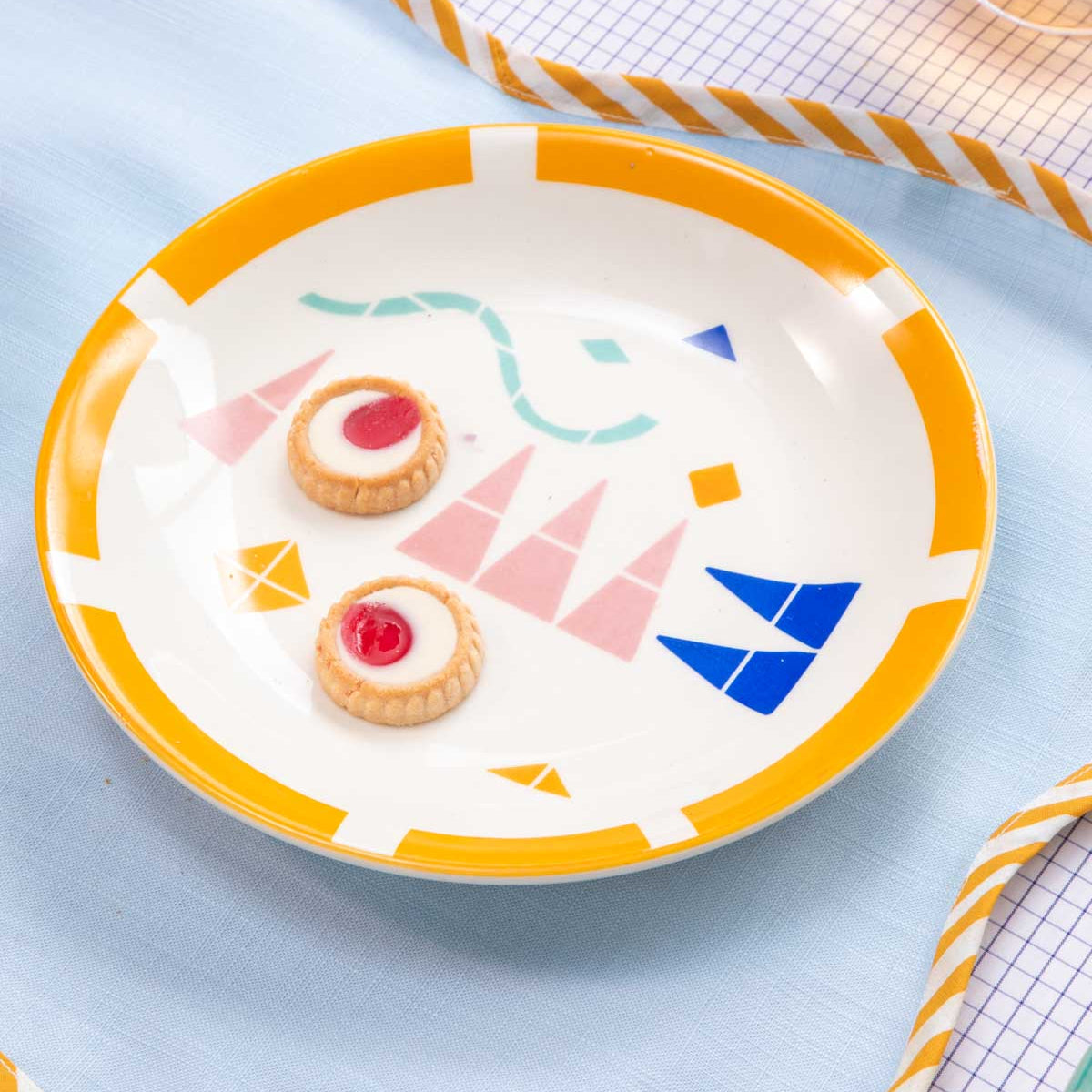 Circle Of Joyee Ceramic Snack Plate - 8.5x8.5x1 Inches