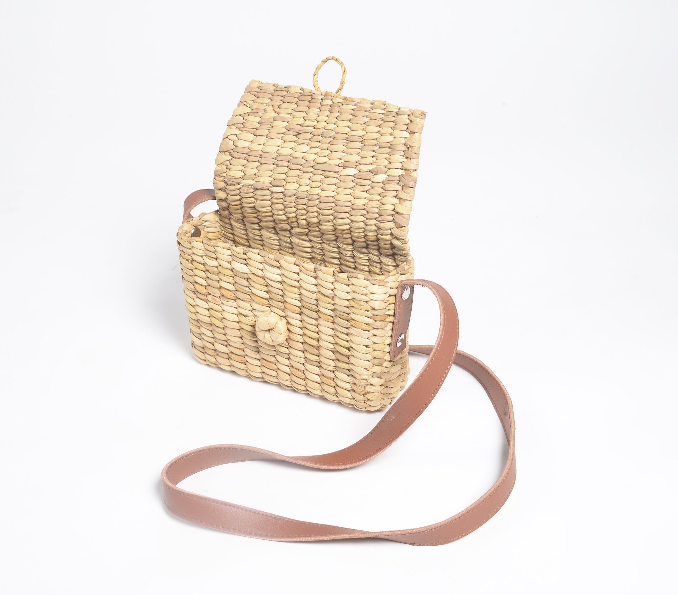 Hand Woven Kauna Grass Bag - Natural Color - Bags and Belts Women  Accessories | World Art Community