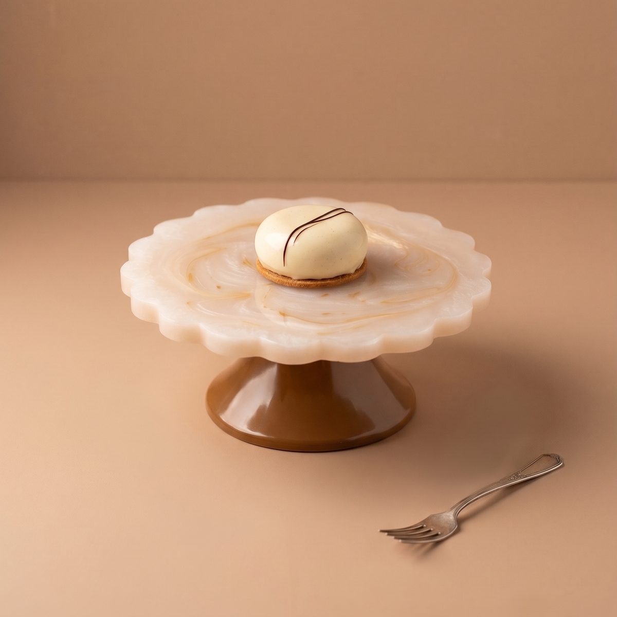 Vanilla Scalloped Pastry Stand | Hand-poured Resin | 7 Inch