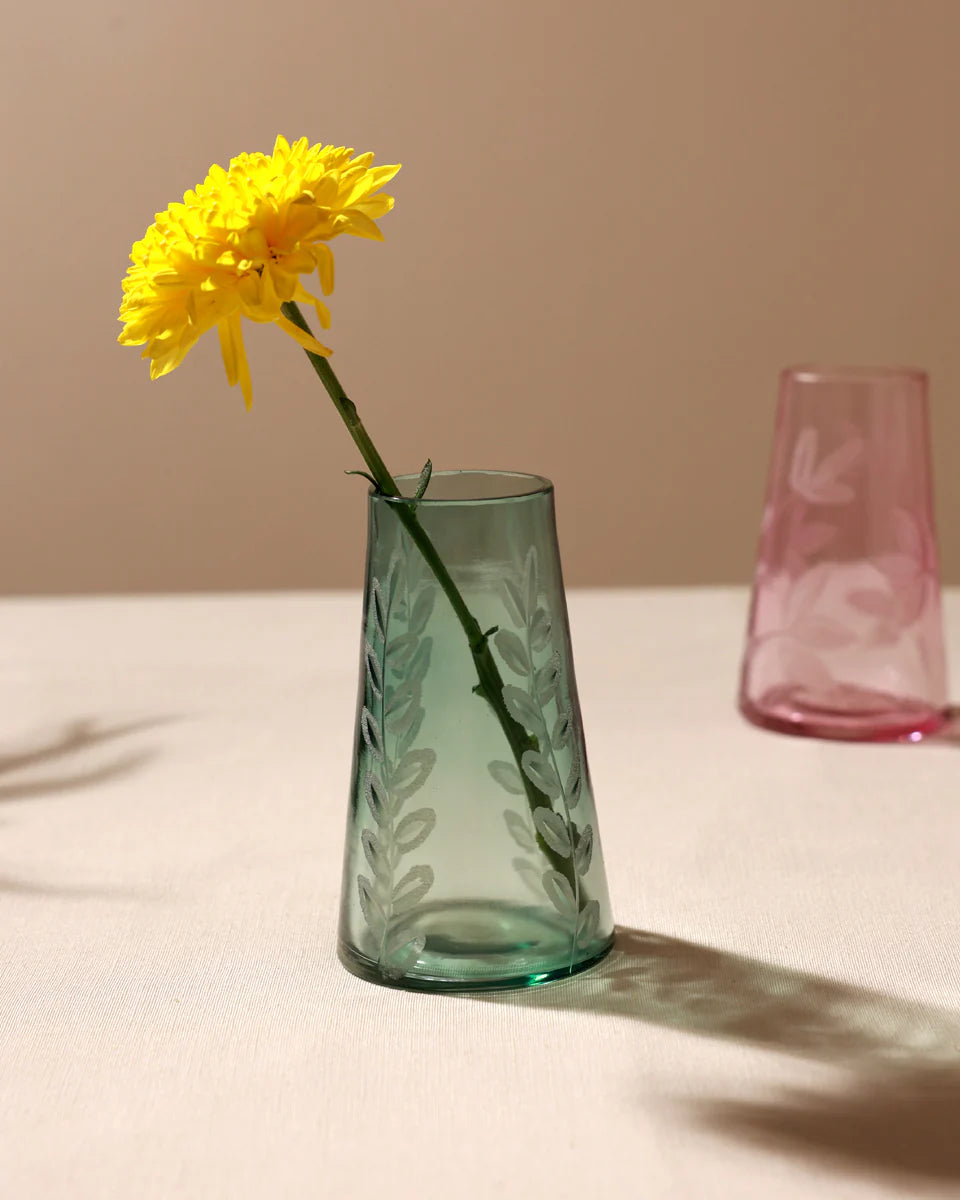 Bloom BFFs - Set of 2 Bud Vases , 4.3 x 1.57 x 2.5 Inches