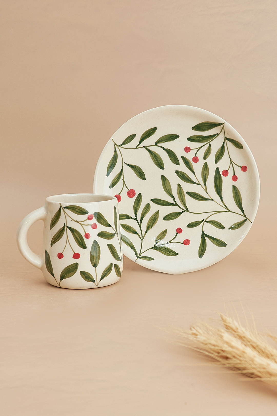 Holly  Leaf plate,Green 7x1 Inches (Set of 6)