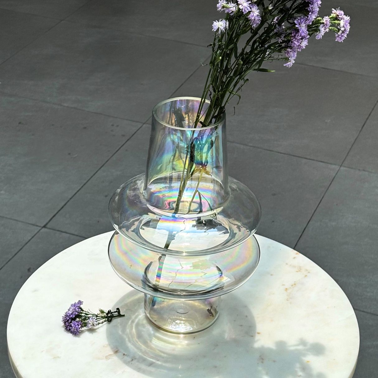 Ripple Glass vase - iridescent, 8 x 12 Inches