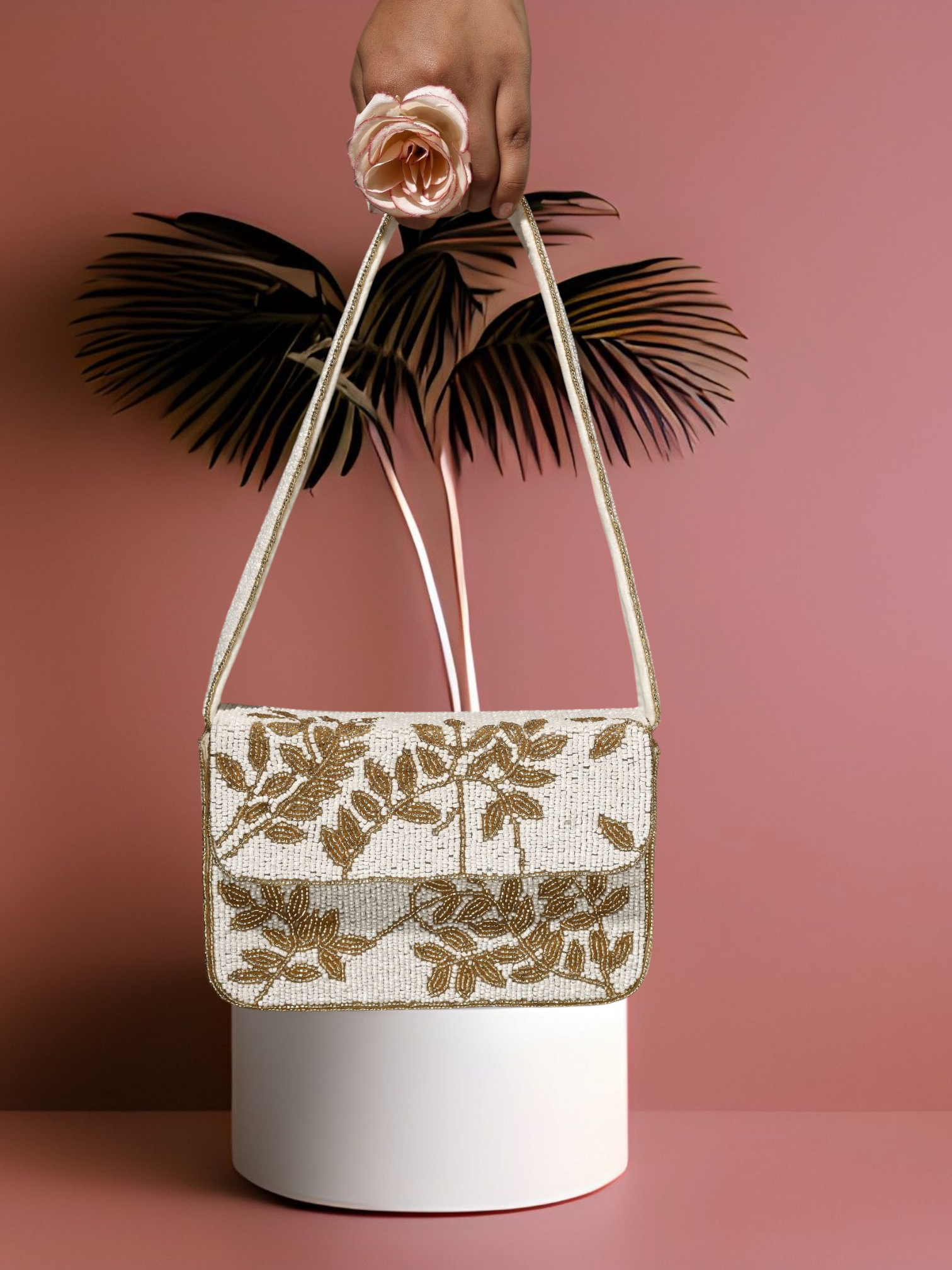 Ivory & Gold Gleam Purse - 7.5 x 5 Inches