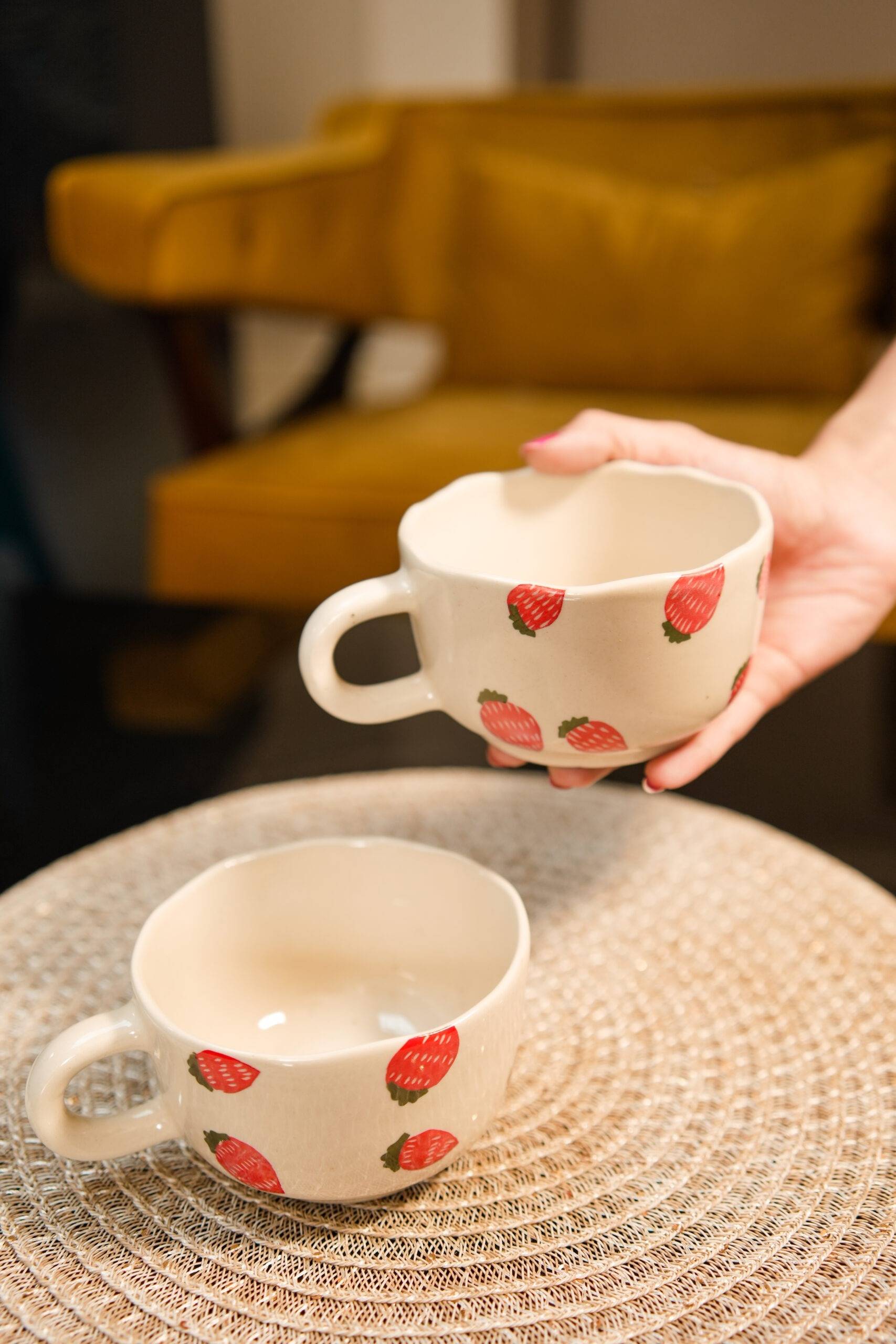 Ceramic Strawberry Coffee Cup (SET OF 4)