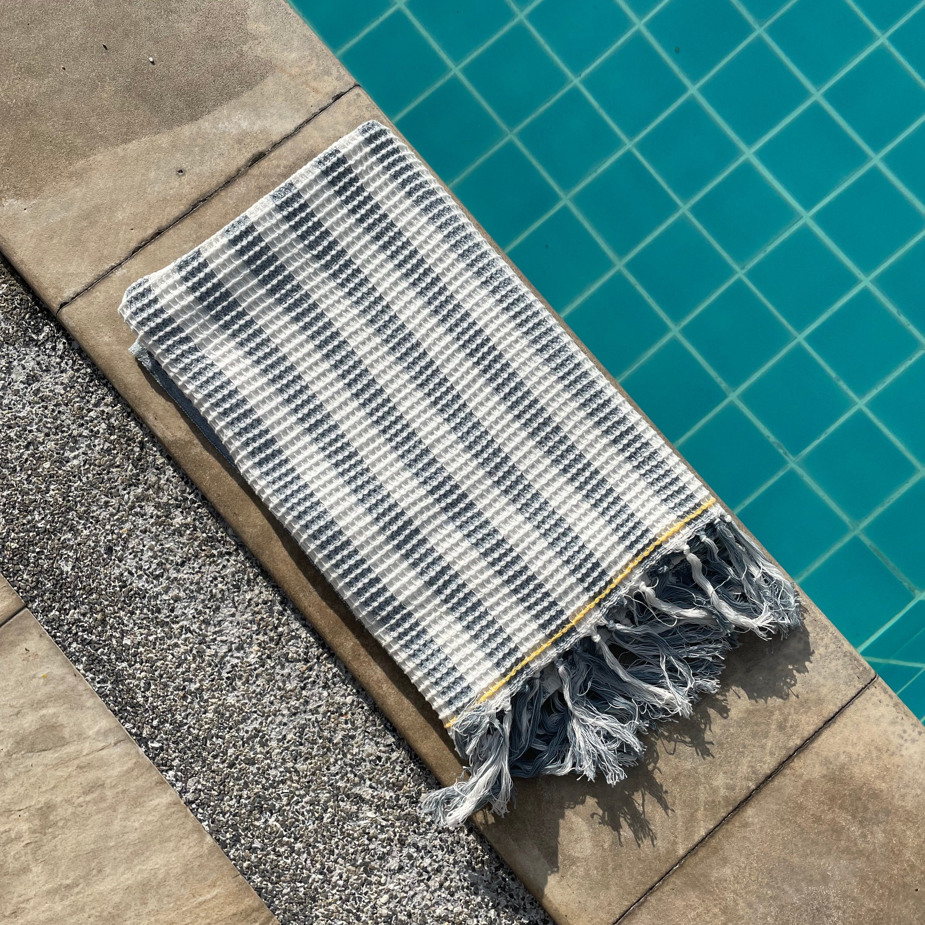 Handloom Cotton Dry Lines Bath Towel 30x60 Inches