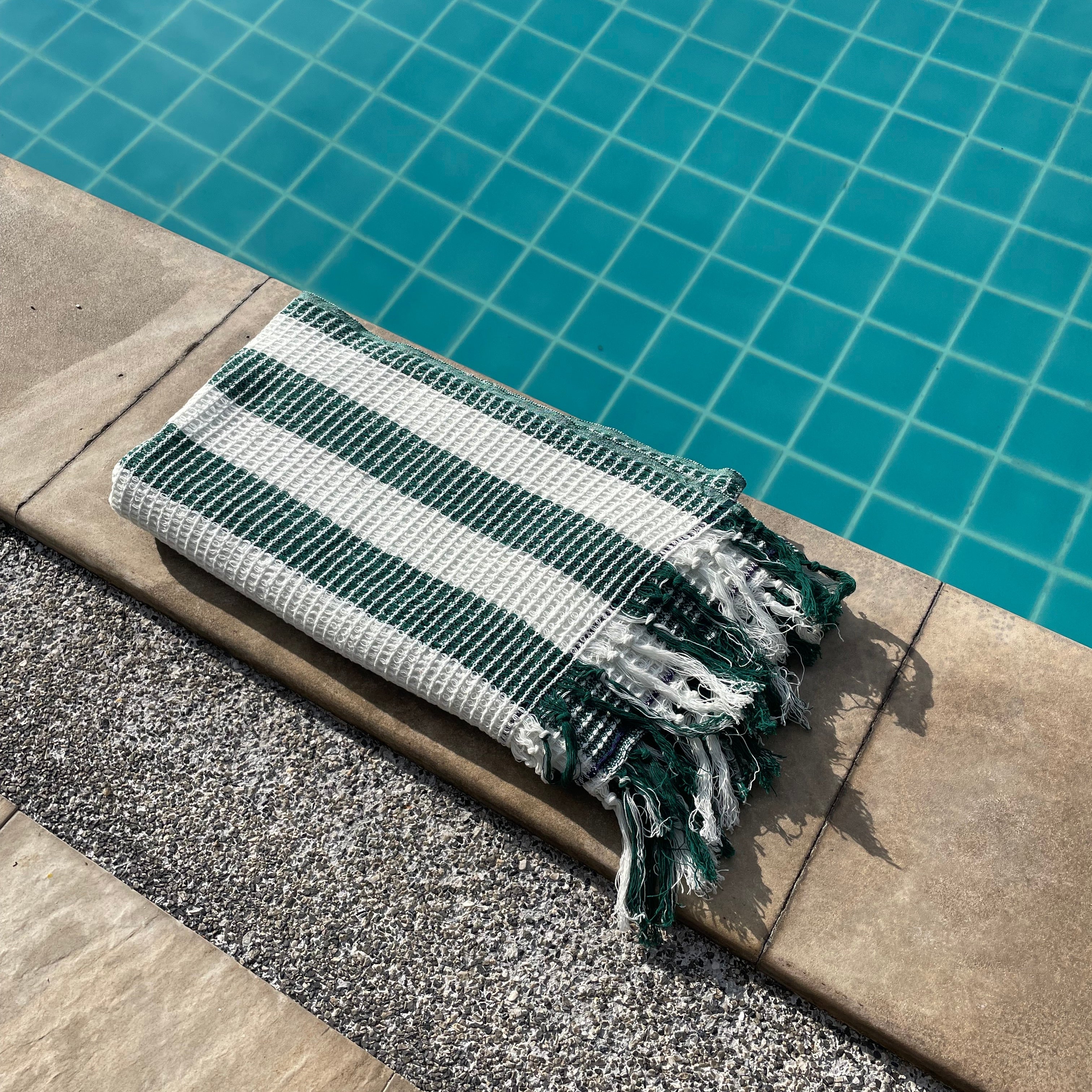 Handloom Cotton Shore Snuggle Bath Towel - 30x60 Inches (Set of 2)